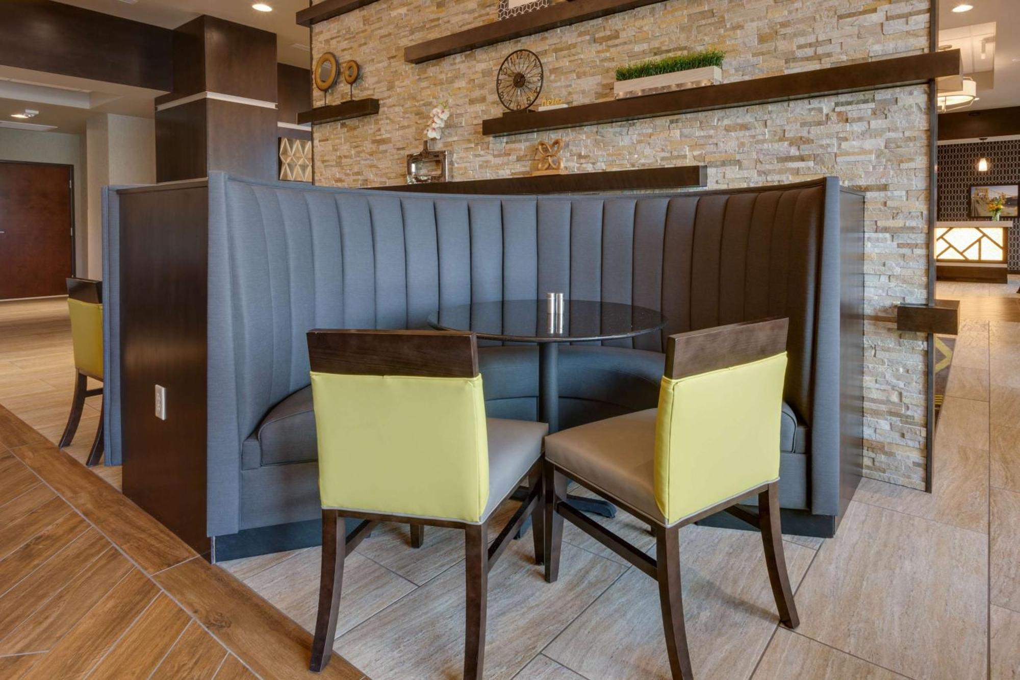 Drury Inn & Suites Pittsburgh Airport Settlers Ridge Екстериор снимка
