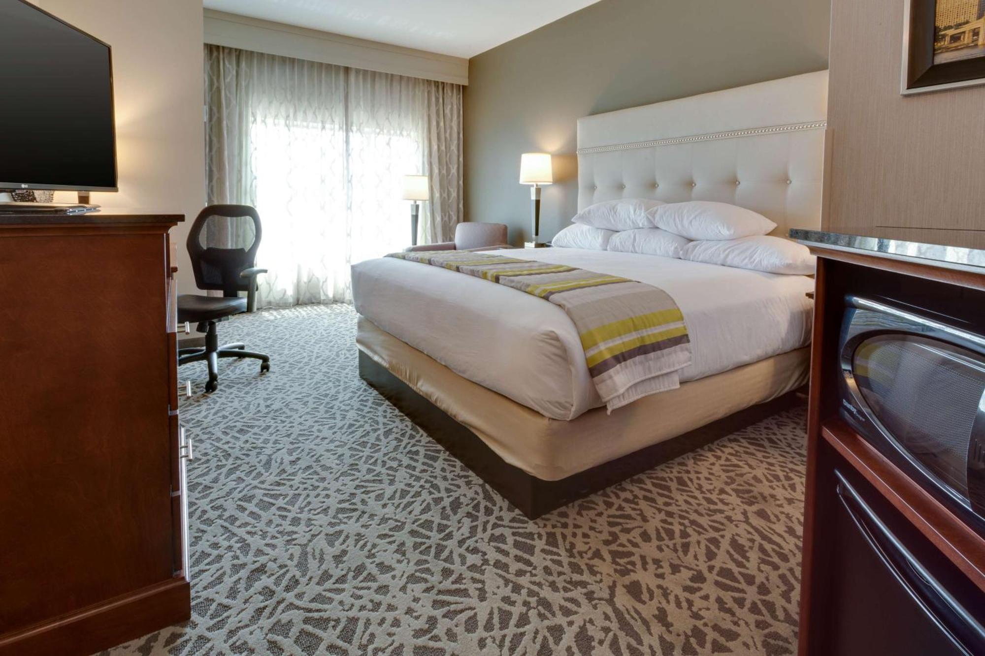 Drury Inn & Suites Pittsburgh Airport Settlers Ridge Екстериор снимка